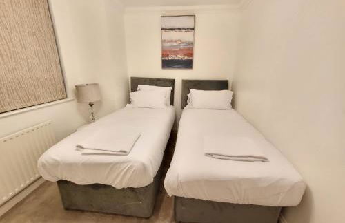 Garland Stylish 2 Bedroom Apartment A Minute Walk From Station - Foto 31