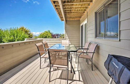 Chic Coos Bay Home with Pacific Ocean Views! - Foto 2