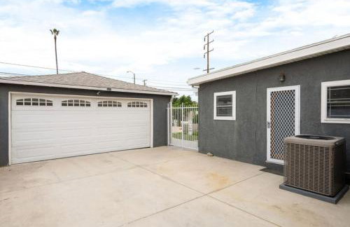 Stunning Retro Beach Oasis, Dual Living, Pool - Foto 61