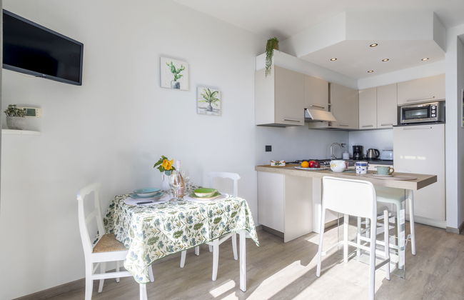 2 bedroom Apartment in Cipressa with swimming pool and garden - Photo 16