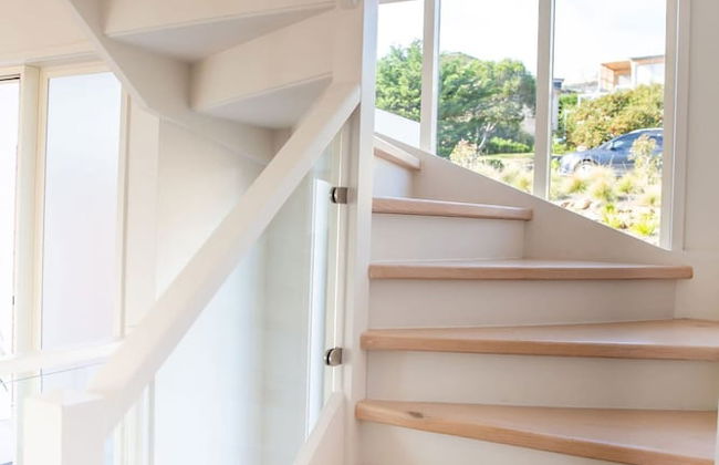 Clifftop Family Retreat With Views Pool - Foto 36