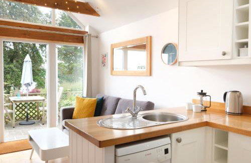 The Boathouse, Kingsbridge - Romantic detached annexe with parking & estuary walk to great pub - Foto 14