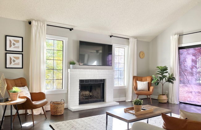 DT Reno - Modern Home Private Patio Workspace - Photo 34