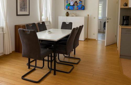 Modernes Stadthaus im Zentrum, 10 Betten 3 Schlafzimmer - Photo 24