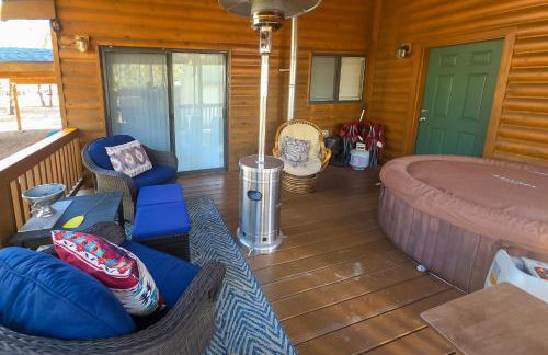 Near Hiking Trails Wooded Cabin in Lakeside! - Foto 2