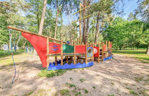 3 Bedroom Awesome Home In Zieleniewo - Foto 45