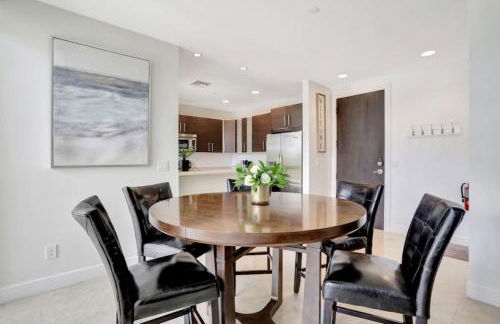 Coastal Condo Deerfield Beach Retreat 3 bed 2 bath - Photo 25