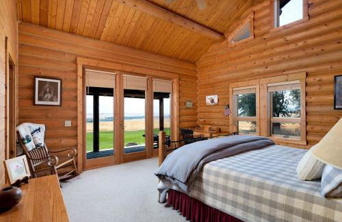 Intimate Off-Grid Cabin with Fire Pit and Mountain Views in Montana - Foto 34
