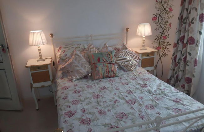 Stunning 3-bed Villa in the Small Village - Photo 4