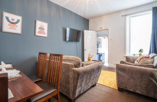 Spacious 3 Bed Flat-Free Parking-by Holiday Homes - Foto 26