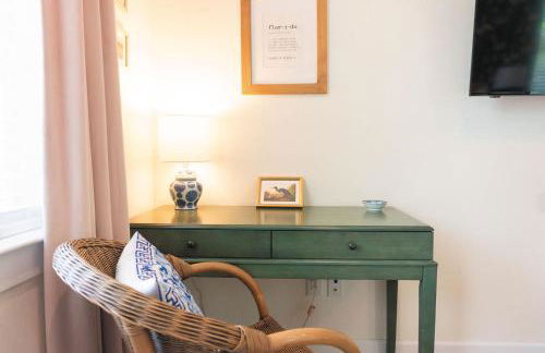 The Lotus Suite Newly Built Upscale Central - Photo 22