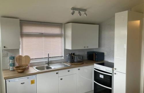 Caban Croeso-The Welcome Cabin, Holiday let, near Mansion House Llansteffan - Photo 10