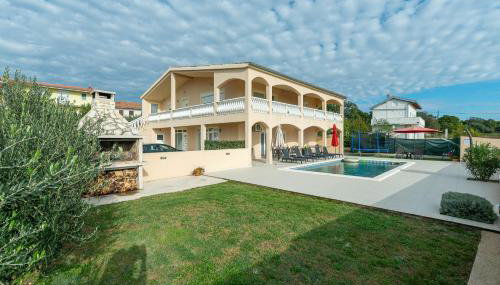 Apartment Holiday House Diana - Foto 5