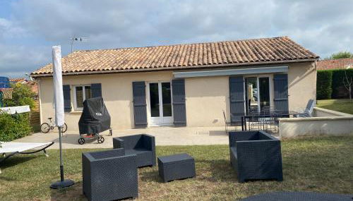 Plain pied climatisé piscine idéalement situé - Foto 4