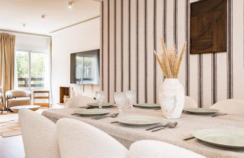 Barcelona Stadium Luxury Apartment - Photo 10