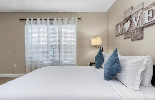 4BR w Heated Pool near Disney & Lake - Sleeps 10 - Foto 21