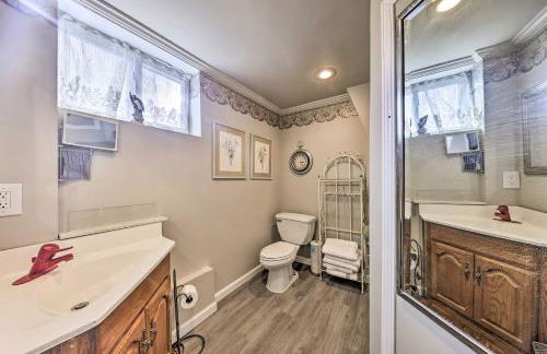 Cozy Kansas City Home with Yard - 9 Mi to Dtwn! - Foto 21