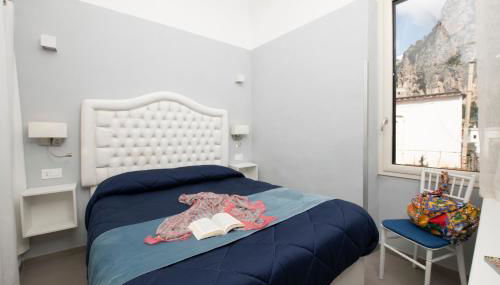 Vittoria House Centro Storico - Photo 2