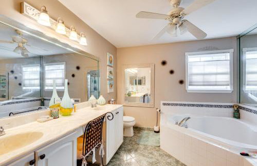 Theater and Game Room at Trenton Area Home - Foto 15