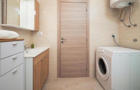 Beautiful Apartment In Labin - Photo 30