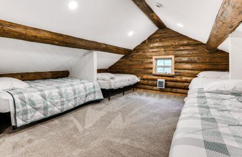 Cozy Melrose Cabin with Fire Pit Walk to River! - Foto 16