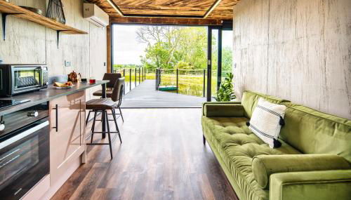 Rusty Boathouse - Photo 5