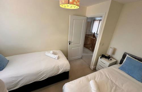 Spacious & Modern Retreat Garden Free Parking! - Foto 42