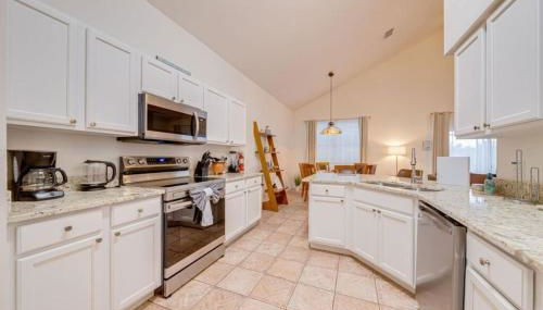 Beautiful Lake View Pool House Brand new Hot Tub - Foto 4