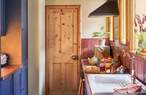 4 Coastguard Cottages - Porthgwarra - Photo 7