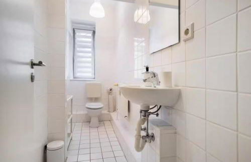 Spacious 70sqm Apartment Sleeps 6 Free Parking - Foto 32