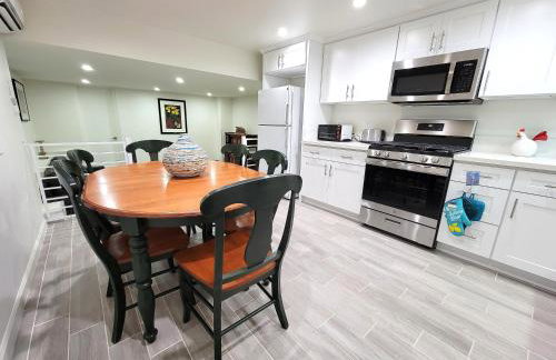 Modern 2BR Guest Suite w En-Suite Bathrooms 10 min to Rodeo Drive Near Kaiser and Cedars hospitals - Foto 1