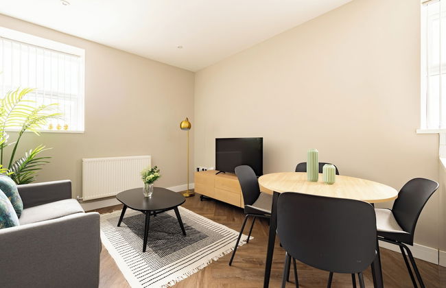 Plymouth by Charles Hope - Foto 19