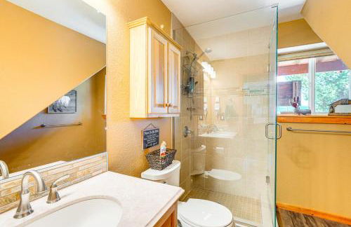 Deck and Views Pet-Friendly Cabin in Jefferson! - Foto 11