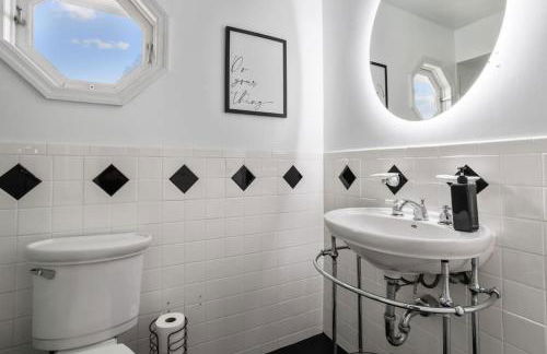 Escondida Drive - Minimum 3 Night Stay - Photo 3