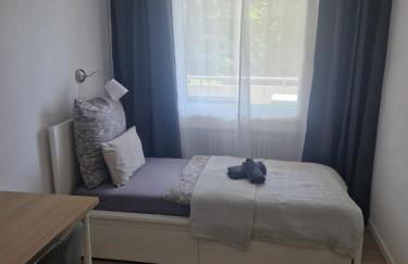 Paula - für Monteure, Familien und Durchreisende 3 Zimmer 5 Betten - Foto 4