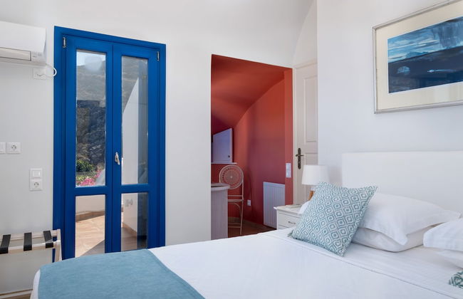 Santorini Mystique Garden - Photo 4