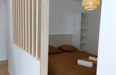 La Villa Bompard 48M2 Cœur de ville avec terrasse - Foto 6