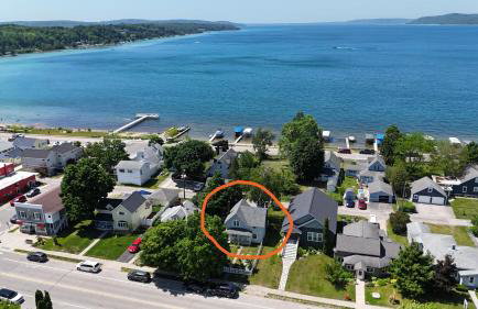 Centennial House - Great Location with Lakeview! - Foto 4