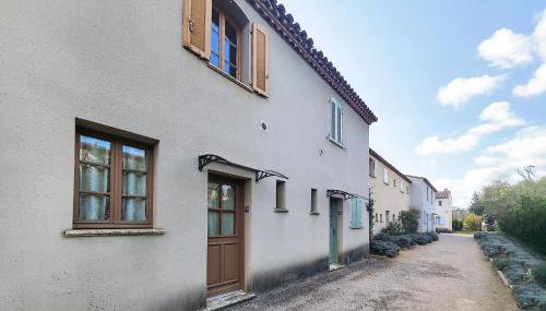 2 Bedroom Lovely Home In Stlaurent-De-La-Cabr - Foto 1