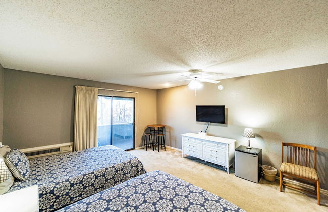 Serenity Now Quiet 4 BDR Next to Margaritaville! - Photo 3