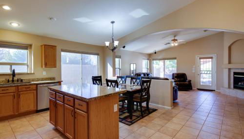 Near Hikes! Snowbird Escape with Pool in Gilbert - Foto 3