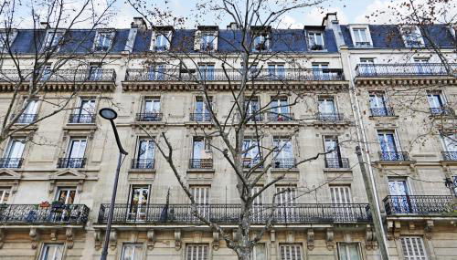 Experience the Parisian Lifestyle: 2BR Near Porte Maillot - Foto 2
