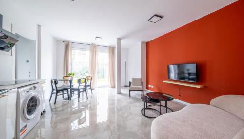 Pine Living - Photo 2