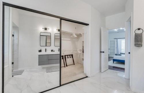 Spacious 6BR Pool Hot Tub & Game Room - Foto 30