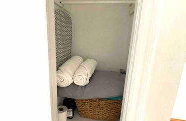 Apartment in the Heart of Calle 8 with Parking - Foto 15