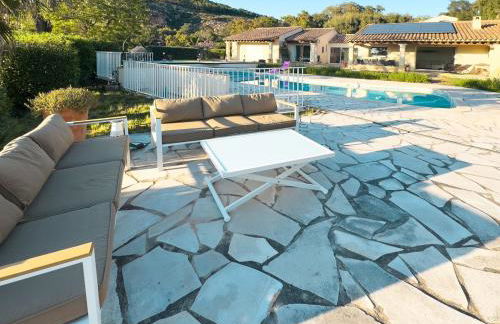 Exclusive Authentic Riviera Villa - Private Pool, Pétanque Court, Panoramic Mediterranean Sea & Estérel Mountain Views - Foto 63