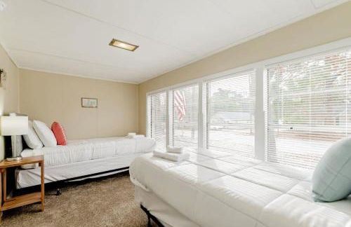 15mins to Downtown- Adorable on Taylor Both Units - Photo 23