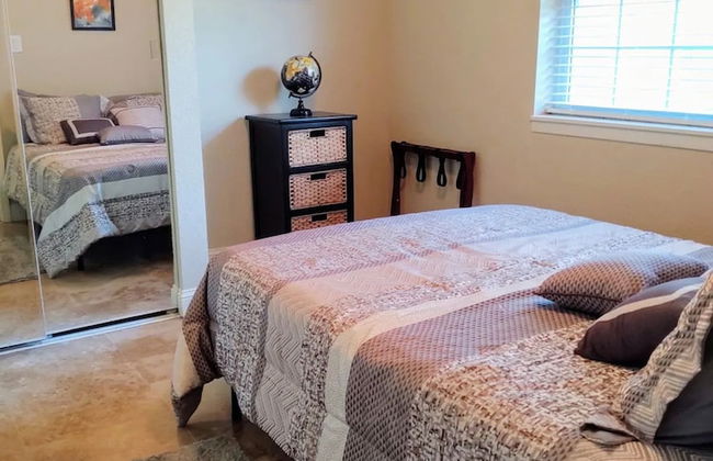 Spacious Lakeside Country Getaway - Foto 3