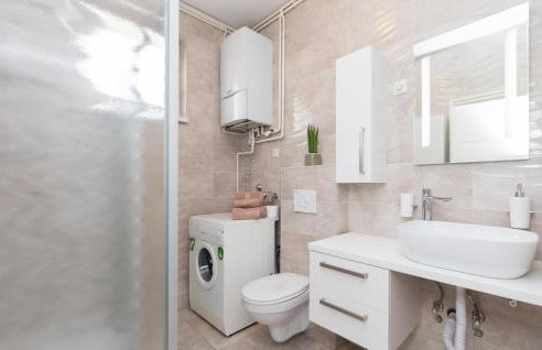 Cozy Home In Donji Andrijevci - Foto 21