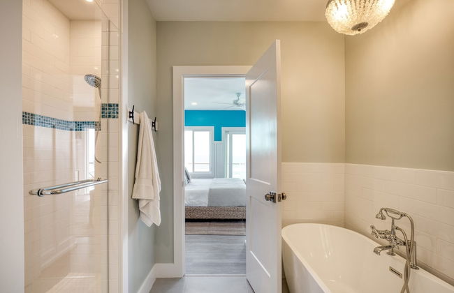 Ocean's Eye by Avantstay Beach Front Home w/ Roof Top, Pool & Putting Green! - Foto 22